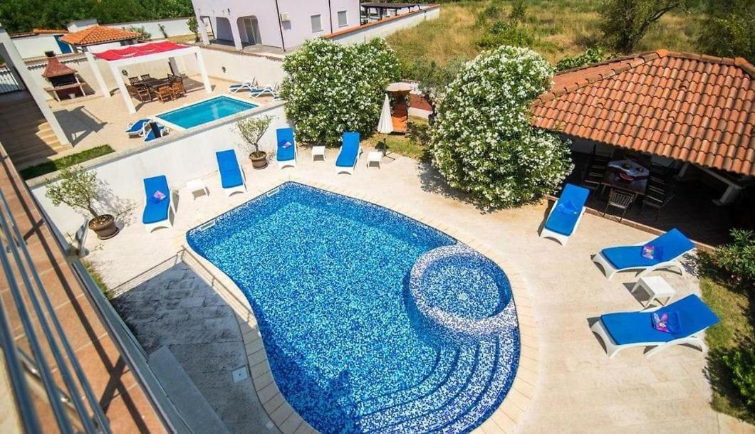 Villa Filip - Private Pool & Gym Pula Exterior photo