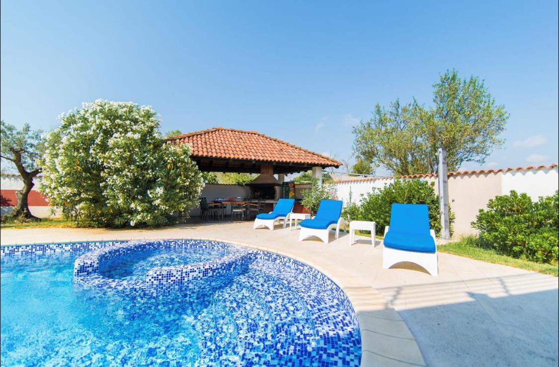 Villa Filip - Private Pool & Gym Pula Exterior photo
